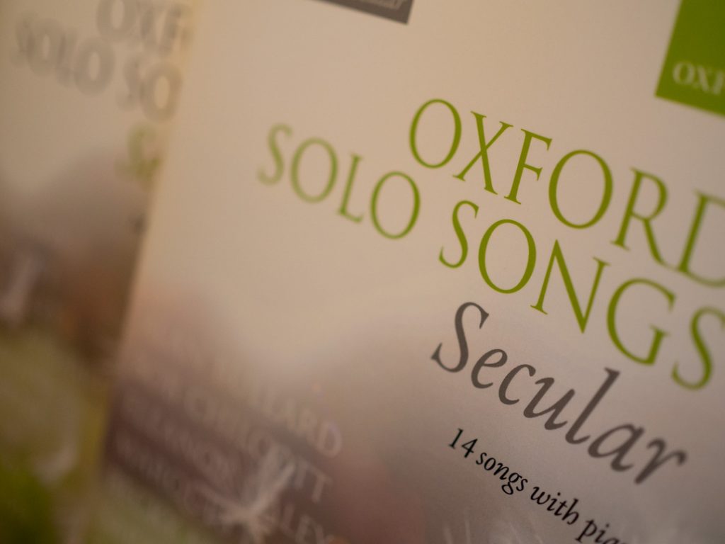 Read more about the article Review: Oxford Solo Songs, Secular
